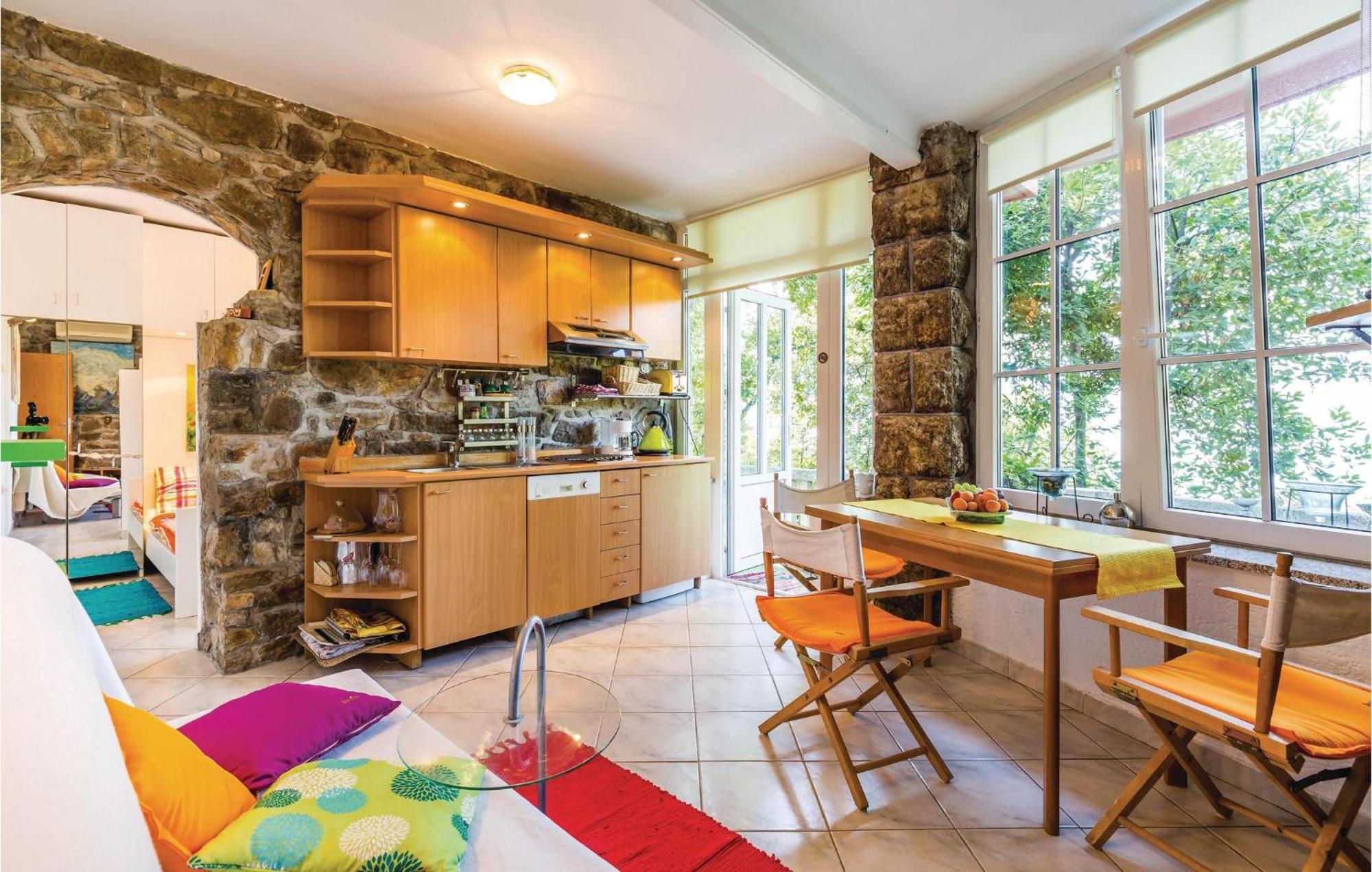 Gorgeous Apartment In Rijeka With House Sea View Eksteriør bilde